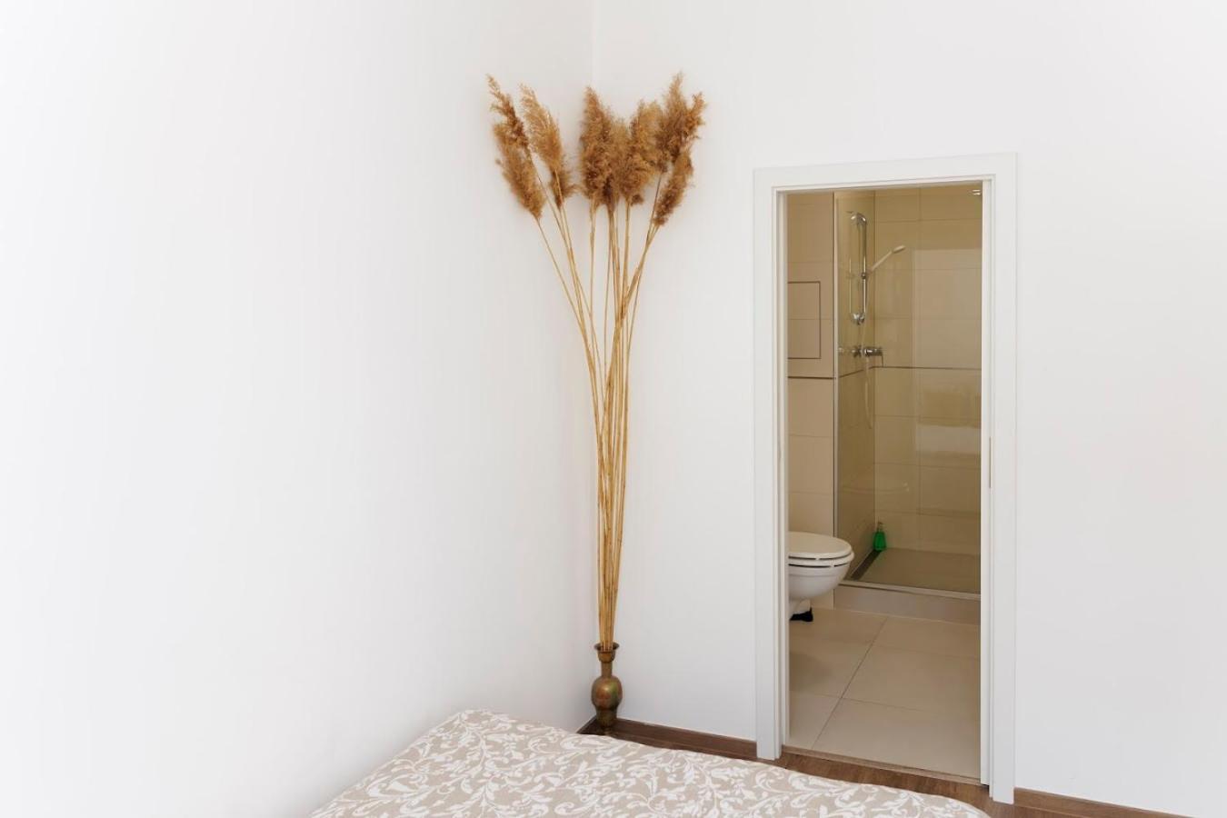 Boutique Flat In Old Town Apartment Bratislava Ngoại thất bức ảnh